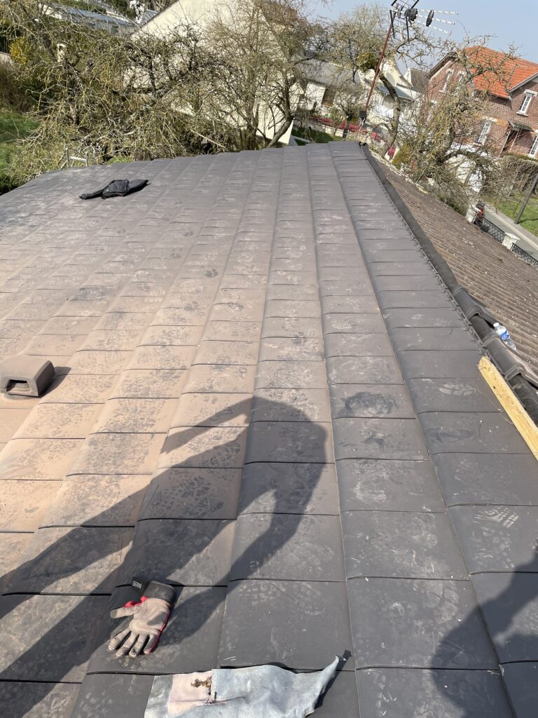 Rénovation toiture complète 02240 Itancourt - tuiles faitières ici - JD Rénovation - couvreur Jimmy Duvaux