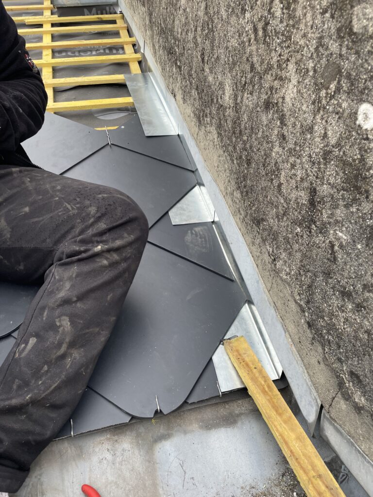 Rénovation toiture en cours à 02100 Saint Quentin par JD Rénovation - Couvreur Jimmy Duvaux