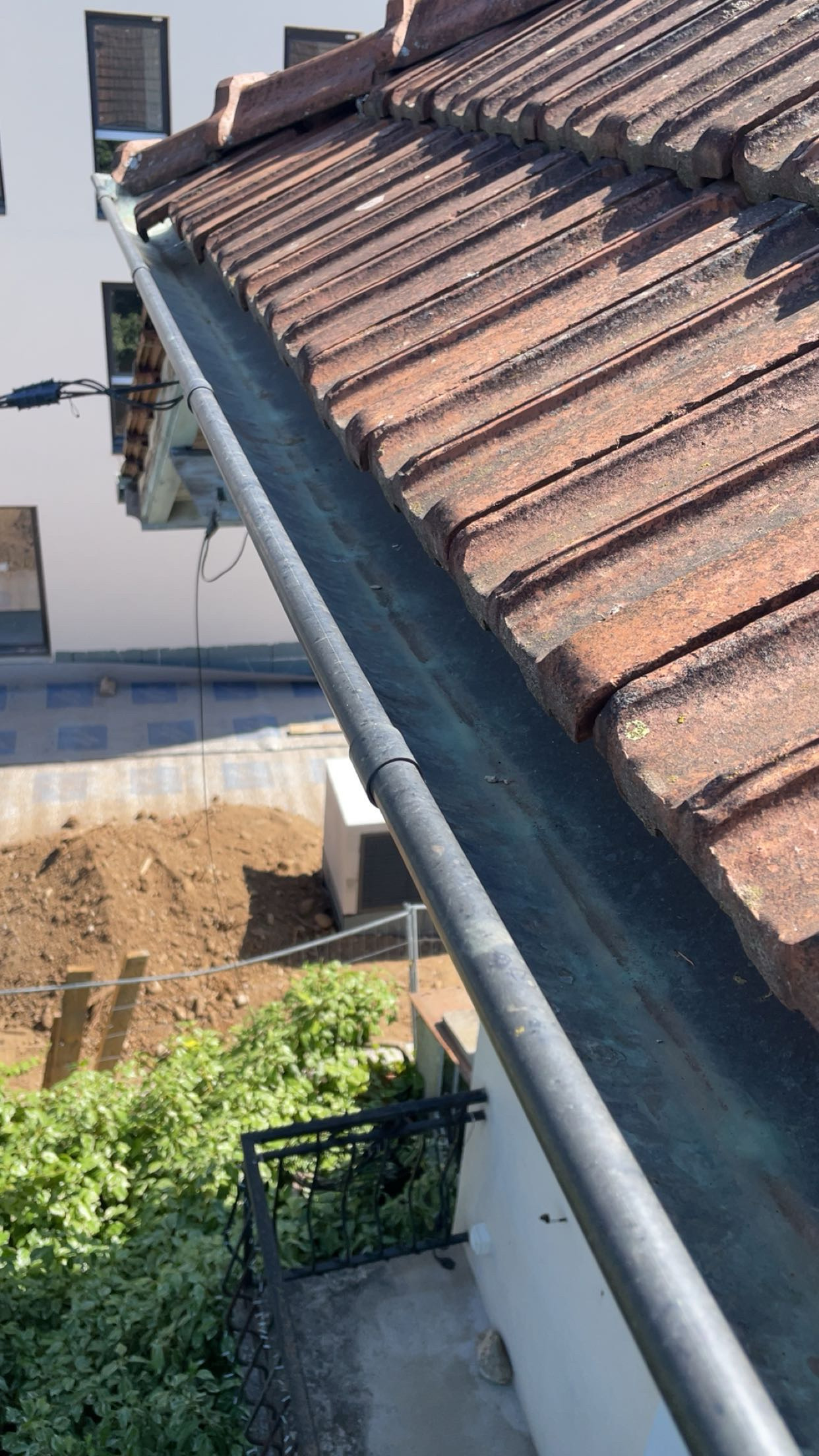 Pose de gouttières sur mesure Pose de gouttières sur mesure